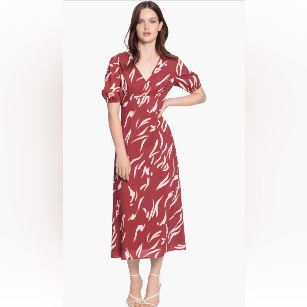 DONNA MORGAN Deep red abstract print open back maxi dress size 4.